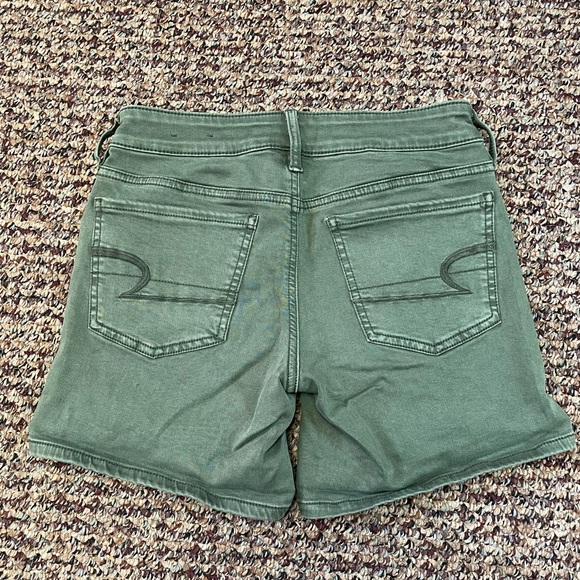 American Eagle Olive Green Midi Tweed Shorts, Size 0 - Picture 2 of 5